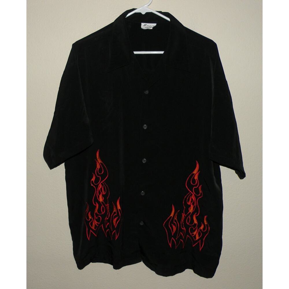 Vtg Single Stitch Saga Men’s Large SS Button Shirt Black Embroidered Flames USA
